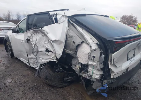 2025 Toyota Bz4X Xle from USA, damaged, VIN JTMAAAAA5SA071769